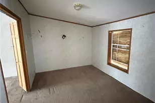 143 W Beechwood Rd, Bessemer, PA 16112 - Photo 13