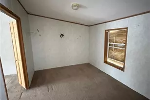 143 W Beechwood Rd, Bessemer, PA 16112 - Photo 13