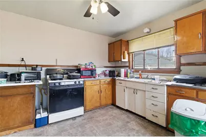 1301-1301.5 Penn Avenue, Jeannette, PA 15644 - Photo 15