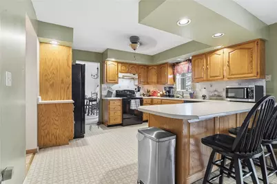 202 Holyoke Rd, Center Township, PA 16001 - Photo 9