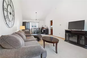 202 Holyoke Rd, Center Township, PA 16001 - Photo 19