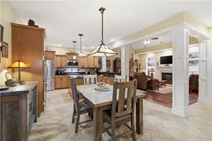 807 Cambridge Dr, Collier Township, PA 15142 - Photo 5