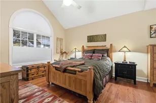 807 Cambridge Dr, Collier Township, PA 15142 - Photo 17