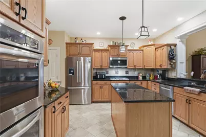 807 Cambridge Dr, Collier Township, PA 15142 - Photo 15