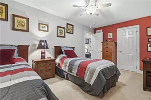 807 Cambridge Dr, Collier Township, PA 15142 - Photo 25