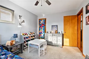 1915 Worcester Dr, Scott Township, PA 15243 - Photo 17