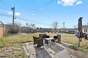 1915 Worcester Dr, Scott Township, PA 15243 - Photo 21