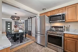 1902 Worcester, Scott Township, PA 15243 - Photo 9