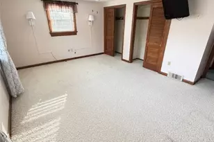 6078 Great Dane Dr, Bethel Park, PA 15102 - Photo 11