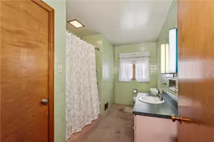 936 Kennedy Dr, Ambridge, PA 15003 - Photo 17