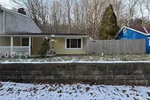 244 Spring Run Rd, Moon/Crescent Twp, PA 15046 - Photo 3