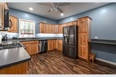 65 Courtney St, Pittsburgh, PA 15202 - Photo 5