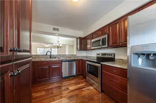 305 Berrington Ct, Bethel Park, PA 15102 - Photo 9