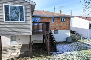 6356 Crestview Dr, South Park, PA 15129 - Photo 17