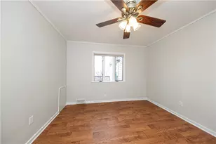 6356 Crestview Dr, South Park, PA 15129 - Photo 9