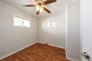 6356 Crestview Dr, South Park, PA 15129 - Photo 15