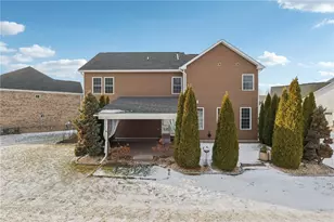 306 Sapling Ct, Cranberry Township, PA 16066 - Photo 9