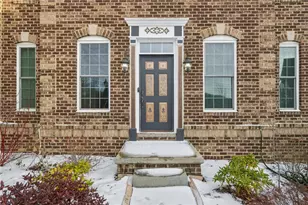 306 Sapling Ct, Cranberry Township, PA 16066 - Photo 3