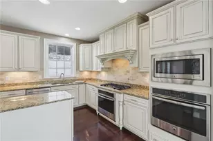 306 Sapling Ct, Cranberry Township, PA 16066 - Photo 17