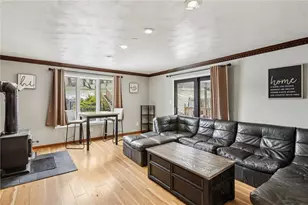 300 Sherrie Dr, Pittsburgh, PA 15239 - Photo 9