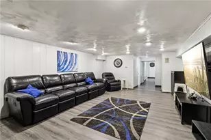 300 Sherrie Dr, Pittsburgh, PA 15239 - Photo 29