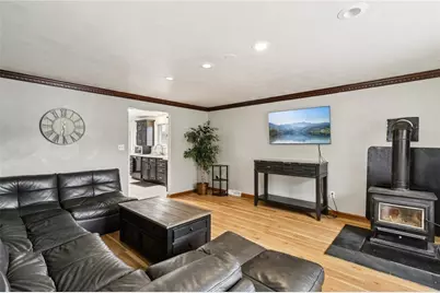 300 Sherrie Drive, Pittsburgh, PA 15239 - Photo 11