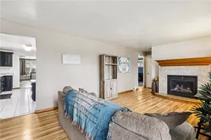 300 Sherrie Dr, Pittsburgh, PA 15239 - Photo 3