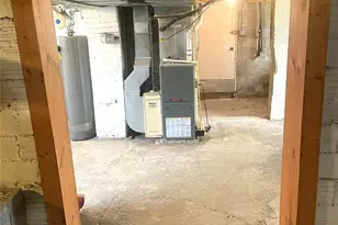 320 N 4th St, Clairton, PA 15025 - Photo 29