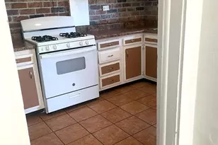 320 N 4th St, Clairton, PA 15025 - Photo 7