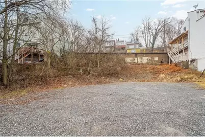 2415 S 18th St, Pittsburgh, PA 15203 - Photo 9