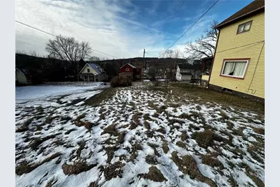 1006 Shira St, New Castle, PA 16101 - Photo 7