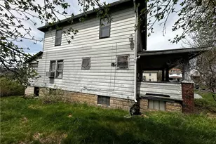 1006 Shira St, New Castle, PA 16101 - Photo 3