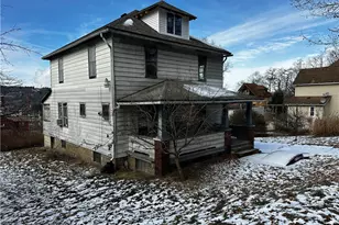 1006 Shira St, New Castle, PA 16101 - Photo 3