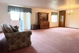 2850 Edgecliff Rd, Lower Burrell, PA 15068 - Photo 5