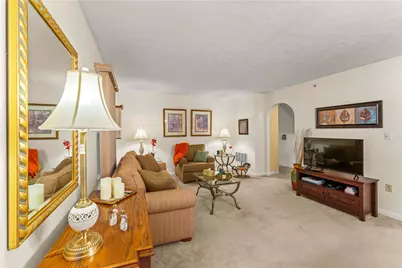 2118 Shawnee Dr, South Strabane, PA 15301 - Photo 5