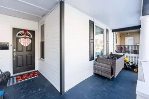 405 Wayne Ave, Ellwood City, PA 16117 - Photo 3