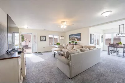 569 Sunview Cir, Derry Township, PA 15650 - Photo 5