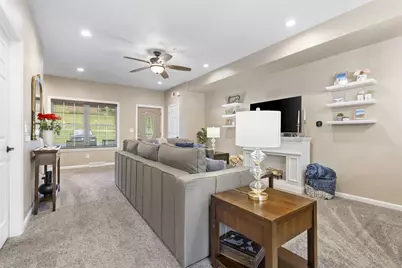 303 Wineberry Ridge Ct, Sewickley Township, PA 15642 - Photo 15