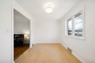 92 Claireview Dr, Scott Township, PA 15106 - Photo 11