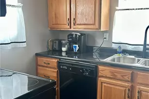 102 Violet Dr, Lower Burrell, PA 15068 - Photo 3