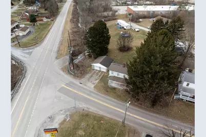 105 Pandora Rd, Derry Township, PA 15661 - Photo 11