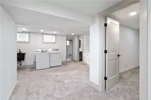 293 Hillcrest Cir, Robinson Twp, PA 15237 - Photo 23