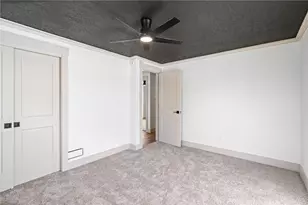 293 Hillcrest Cir, Robinson Twp, PA 15237 - Photo 15