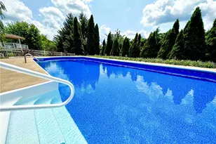 572 Agnes St, Hempfield Township, PA 15601 - Photo 3