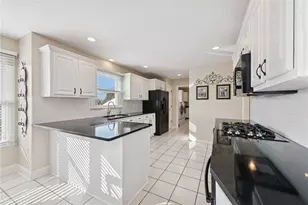 572 Agnes St, Hempfield Township, PA 15601 - Photo 13