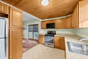 180 Hinkel Rd, Ross Twp, PA 15229 - Photo 19