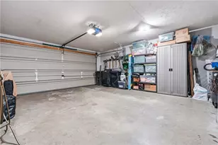 1717 Heather Heights Dr, Moon/Crescent Twp, PA 15046 - Photo 27