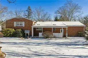 43 Circle Dr, Beaver, PA 15009 - Photo 7