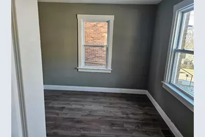 2072 Boggs Ave, Pittsburgh, PA 15221 - Photo 9