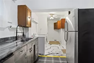 300 Locust Ave, Clairton, PA 15025 - Photo 11